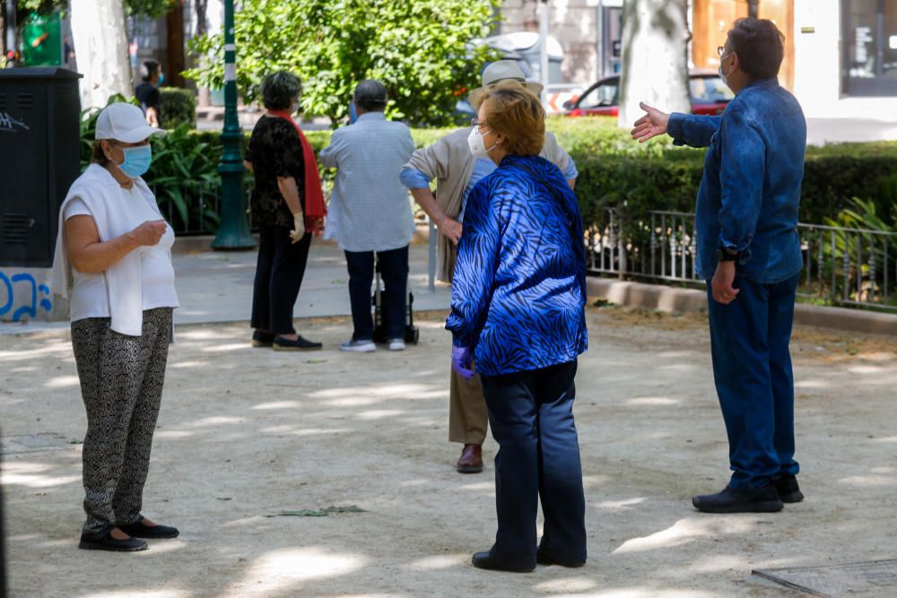 Los mayores también comienzan sus paseos