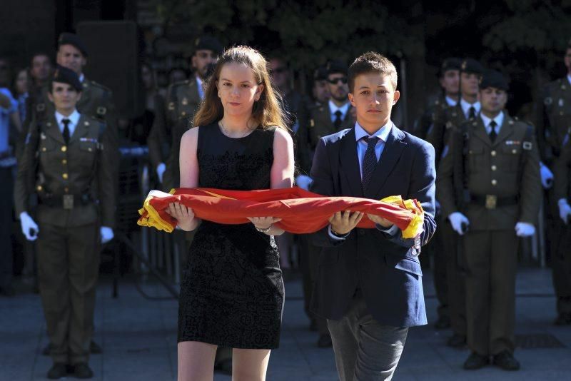 Izado de bandera por el Día de las Fuerzas Armadas