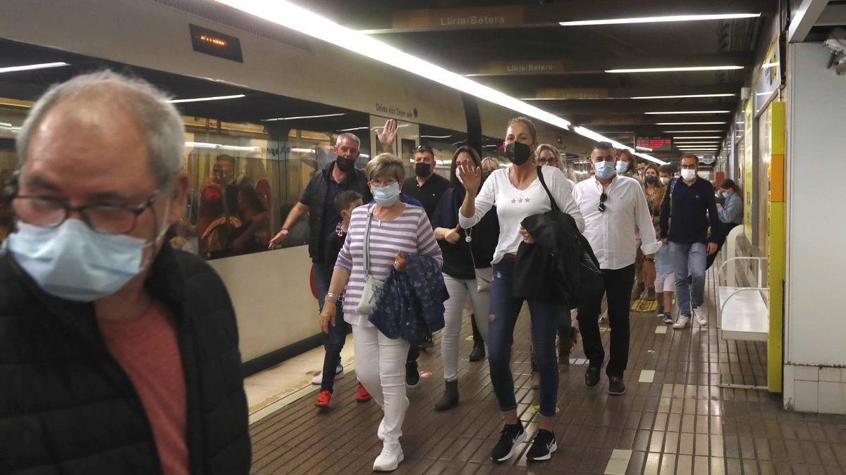 El metro será gratis los domingos en València durante algún tiempo.