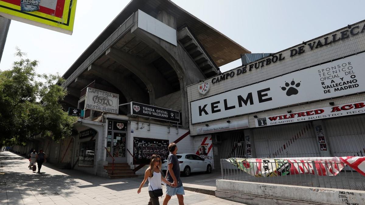 Inmediaciones del Estadio de Vallecas.