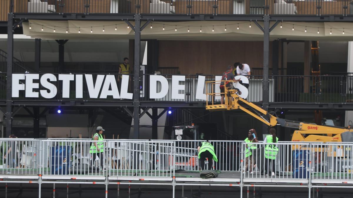 Sevillanos en el Festival de les Arts: "Es una vergüenza"