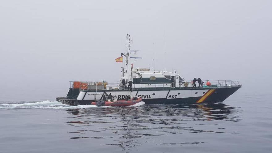 Un momento de los entrenamientos del GRS en plena ría de Pontevedra.