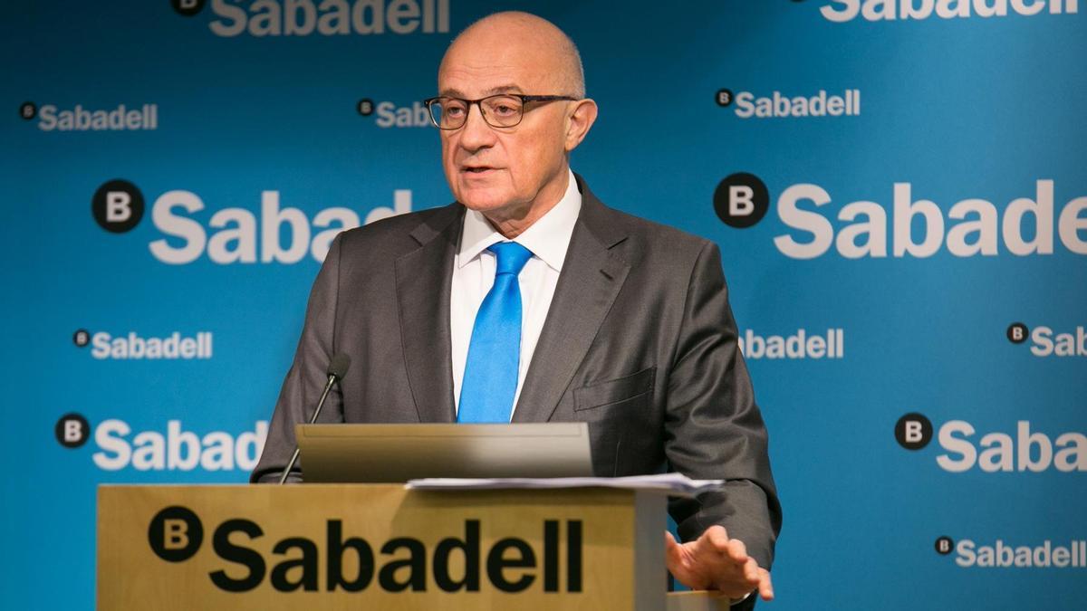 Archivo - El presidente de Banco Sabadell, Josep Oliu.