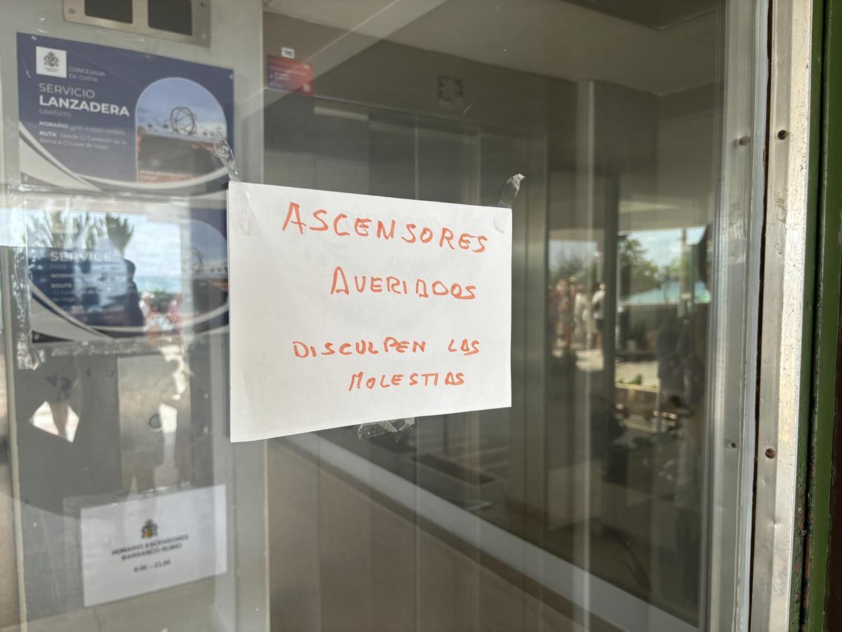 Los ascensores llevan más de una semana sin funcionar.