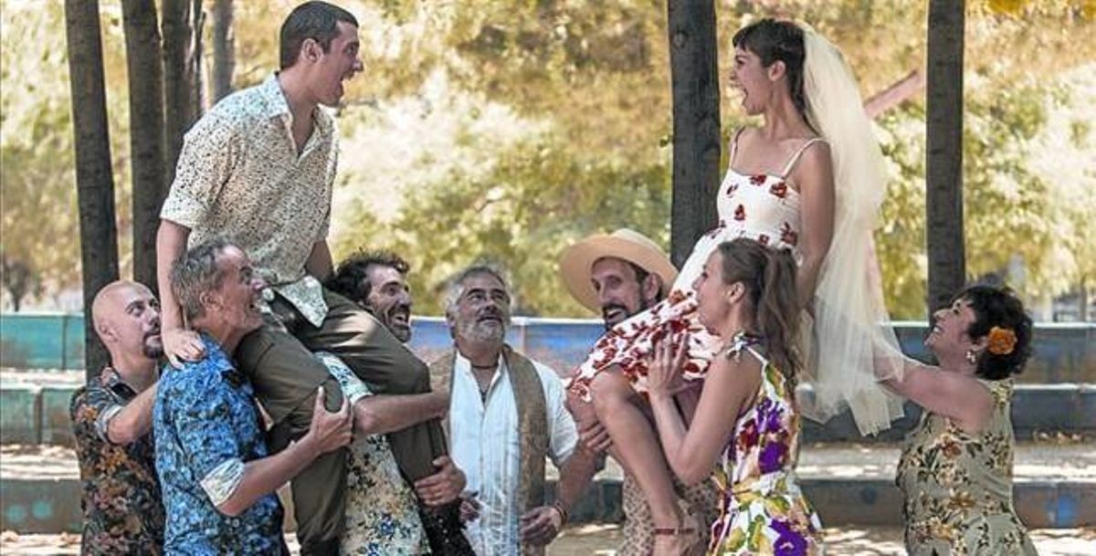 La companyia Paking Shakespeare, en la presentació de l’obra teatral ’Molt soroll per res’. La companyia Paking Shakespeare, en la presentació de l’obra teatral ’Molt soroll per res’.