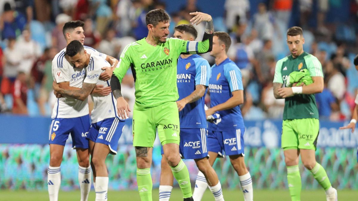 Cristian Álvarez, al final del partido ante el Villarreal B en la primera jornada de Liga.