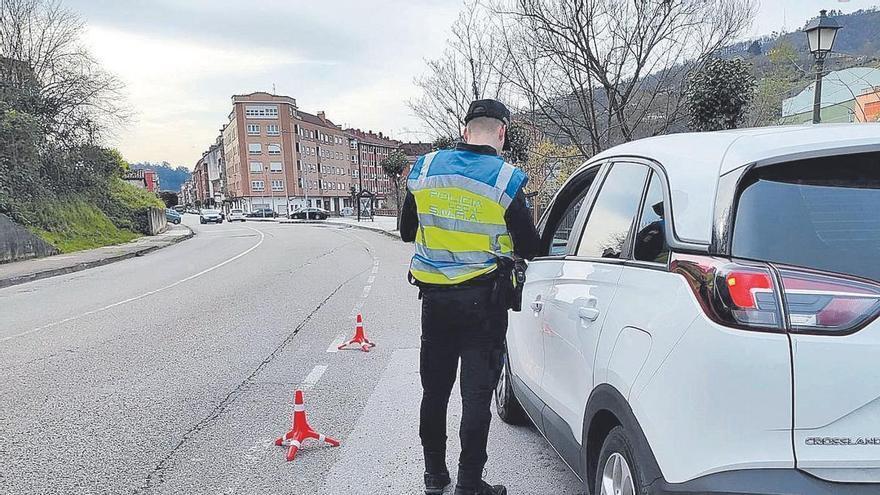 Multas de 200 euros por la  la señal S-991c pese a circular a la velocidad obligada en carretera: : la Guardia Civil ya vigila a los conductores
