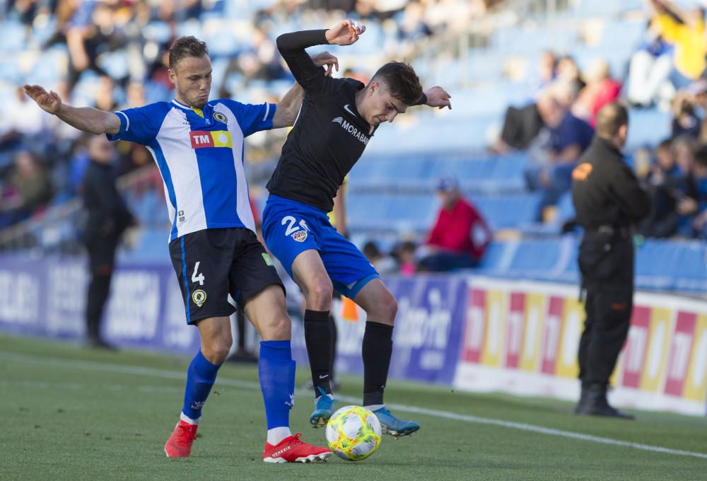 Los blanquiazules desperdician la oportunidad de huir del descenso y no pasan del empate ante un Andorra con uno menos desde el 52'