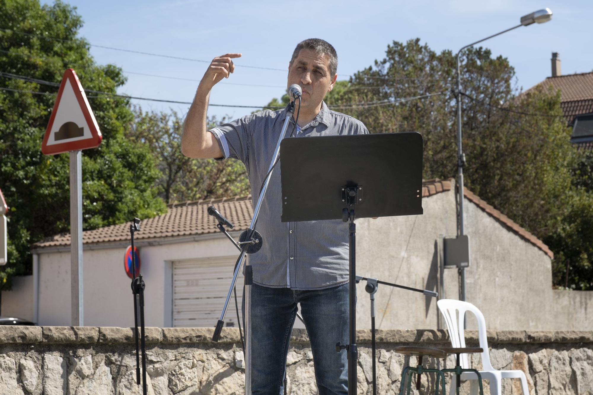 Centenars de persones acomiaden Oriol Sardà a Sant Vicenç de Castellet