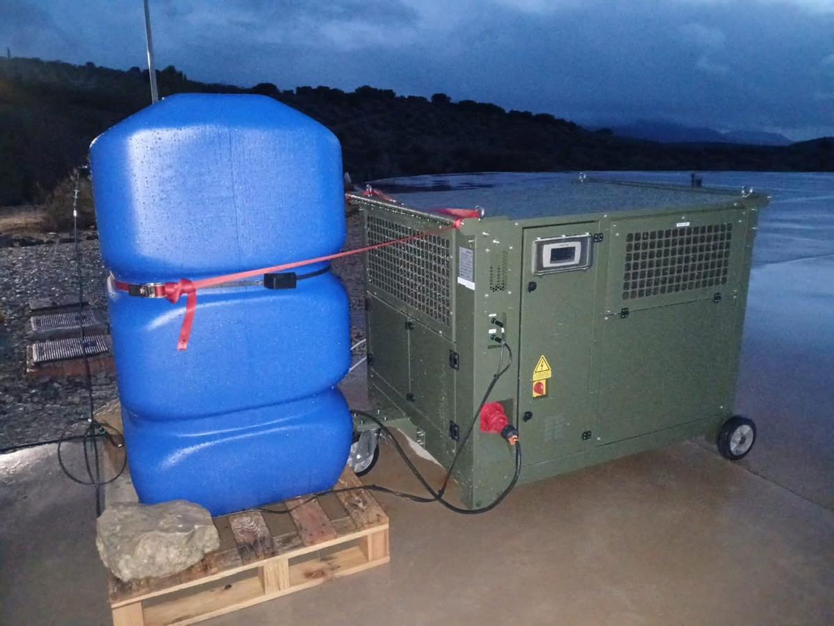 Generadores atmosféricos de la empresa Genaq que se están utilizando en pueblos aislados.