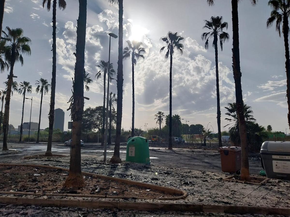 Vista del estado de los solares de Tulell tras el incendio.