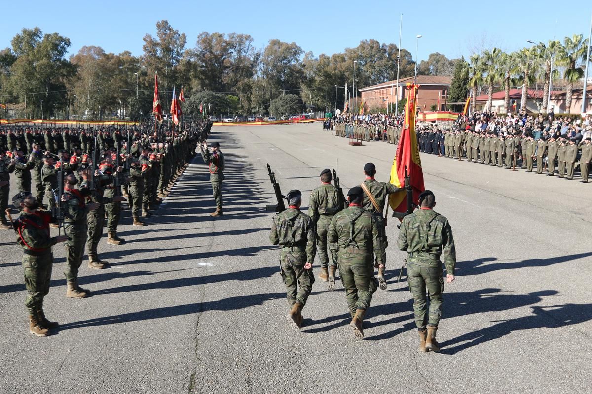 Parada militar de la Brigada Guzmán el Bueno X en Cerro Muriano