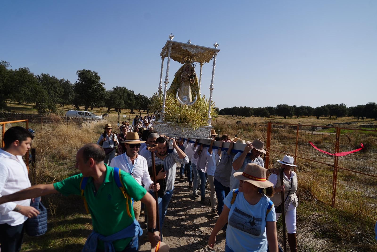 La Virgen de Luna regresa al Santuario de la Jara