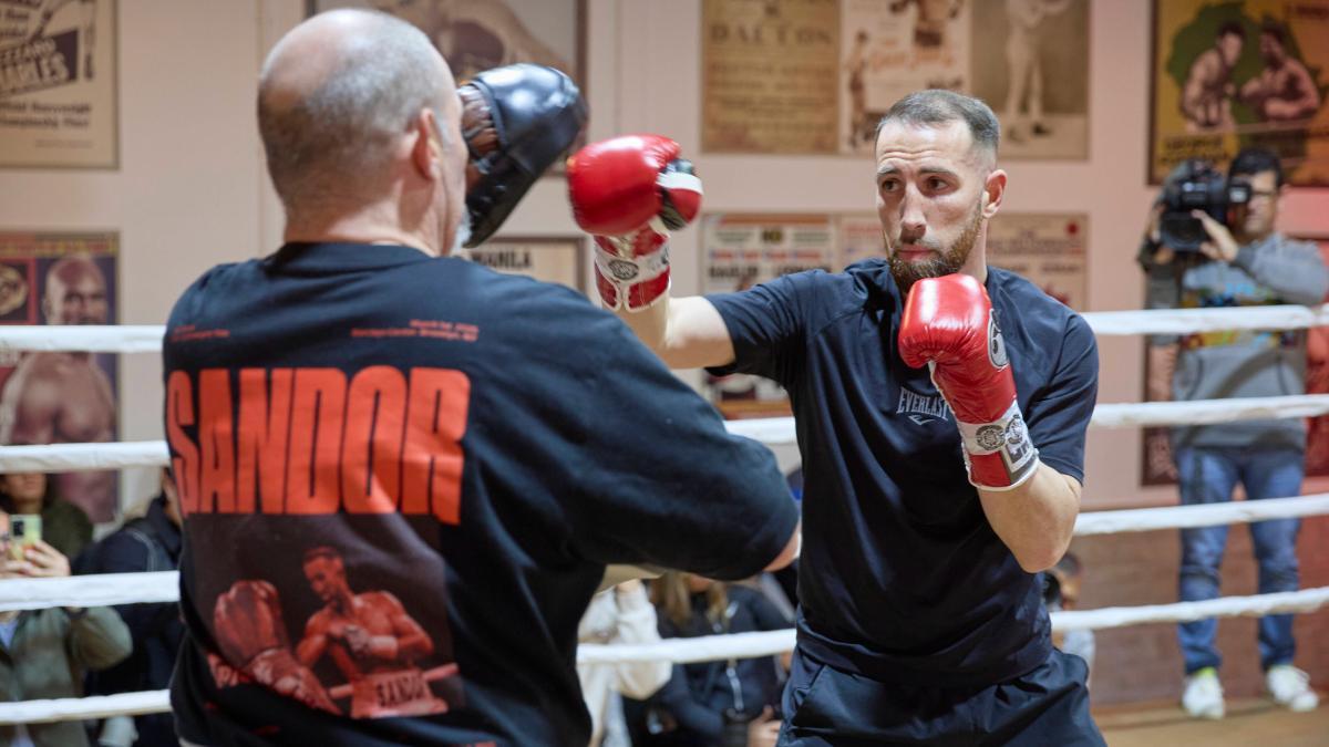 Sandor Martín, con su padre y entrenador Rafa Martín
