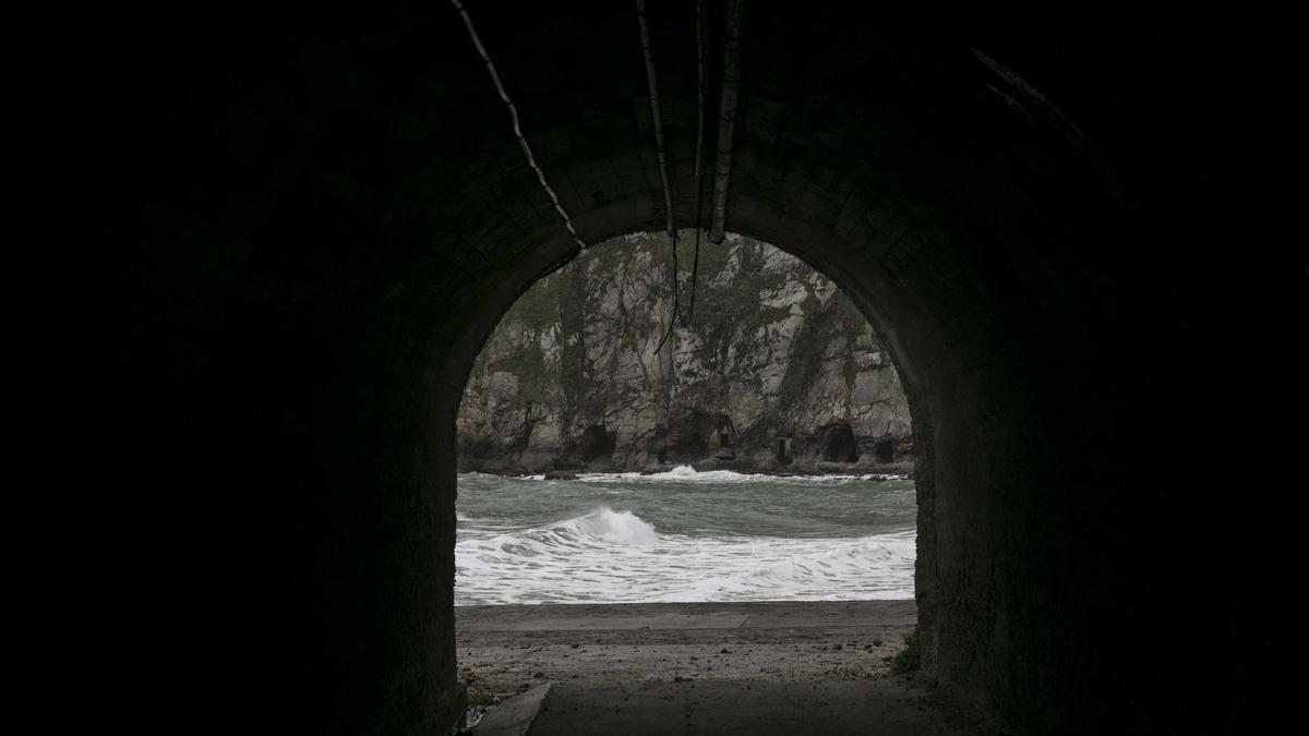 Oleaje en un rincón de Cudillero.