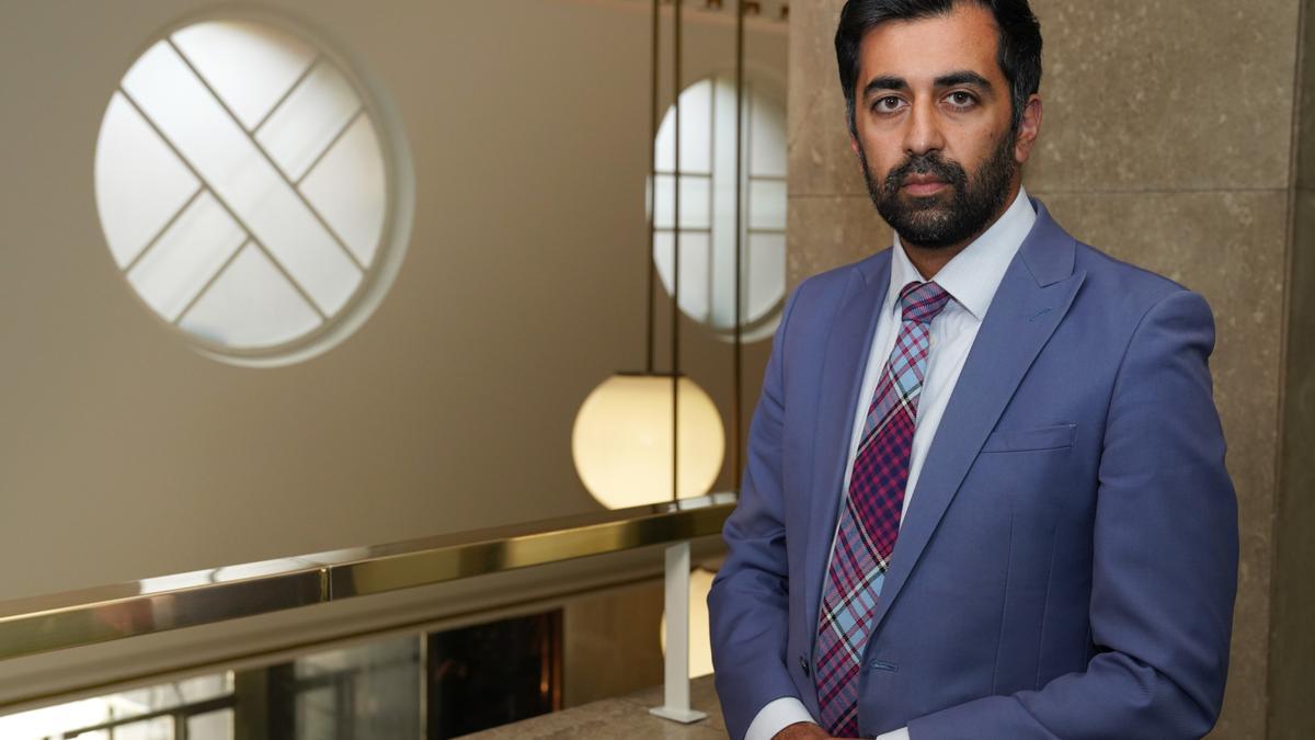 El nou líder del partit nacionalista escocès (SNP) i nou primer ministre d'Escòcia, Humza Yousaf.