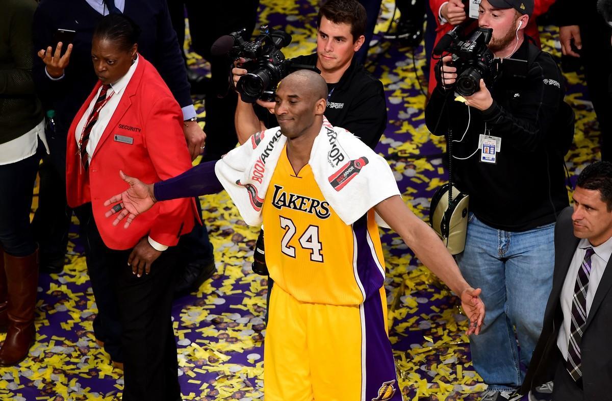 Kobe Bryant se despidió a lo grande Kobe Bryant se despidió a lo grande