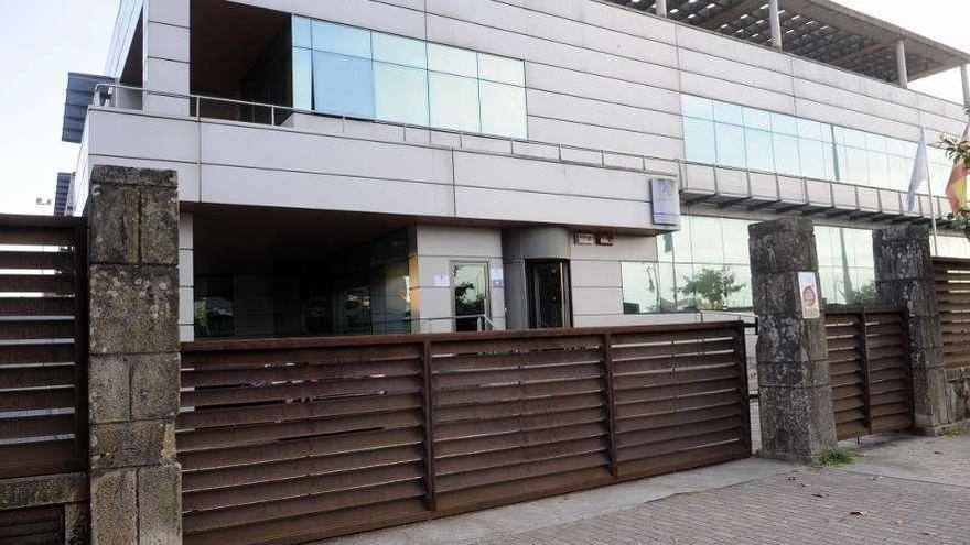 La delegación de la Agencia Tributaria en Vilagarcía está ubicada en la calle Elpidio Villaverde. // Noé Parga