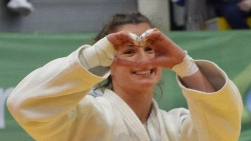 El bronce que ganó a una bacteria: esta es la historia de Paula Cima, la campeona judoka asturiana