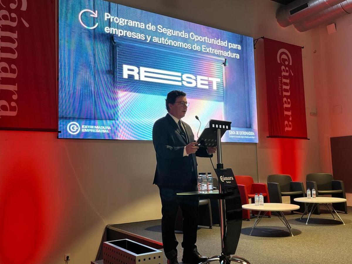 El consejero de Economía, Empleo y Transformación Digital en funciones, Guillermo Santamaría, en la presentación de RESET.