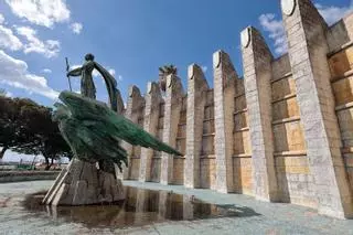 El monumento a Franco de Santa Cruz de Tenerife, entre los símbolos ilegales del catálogo regional