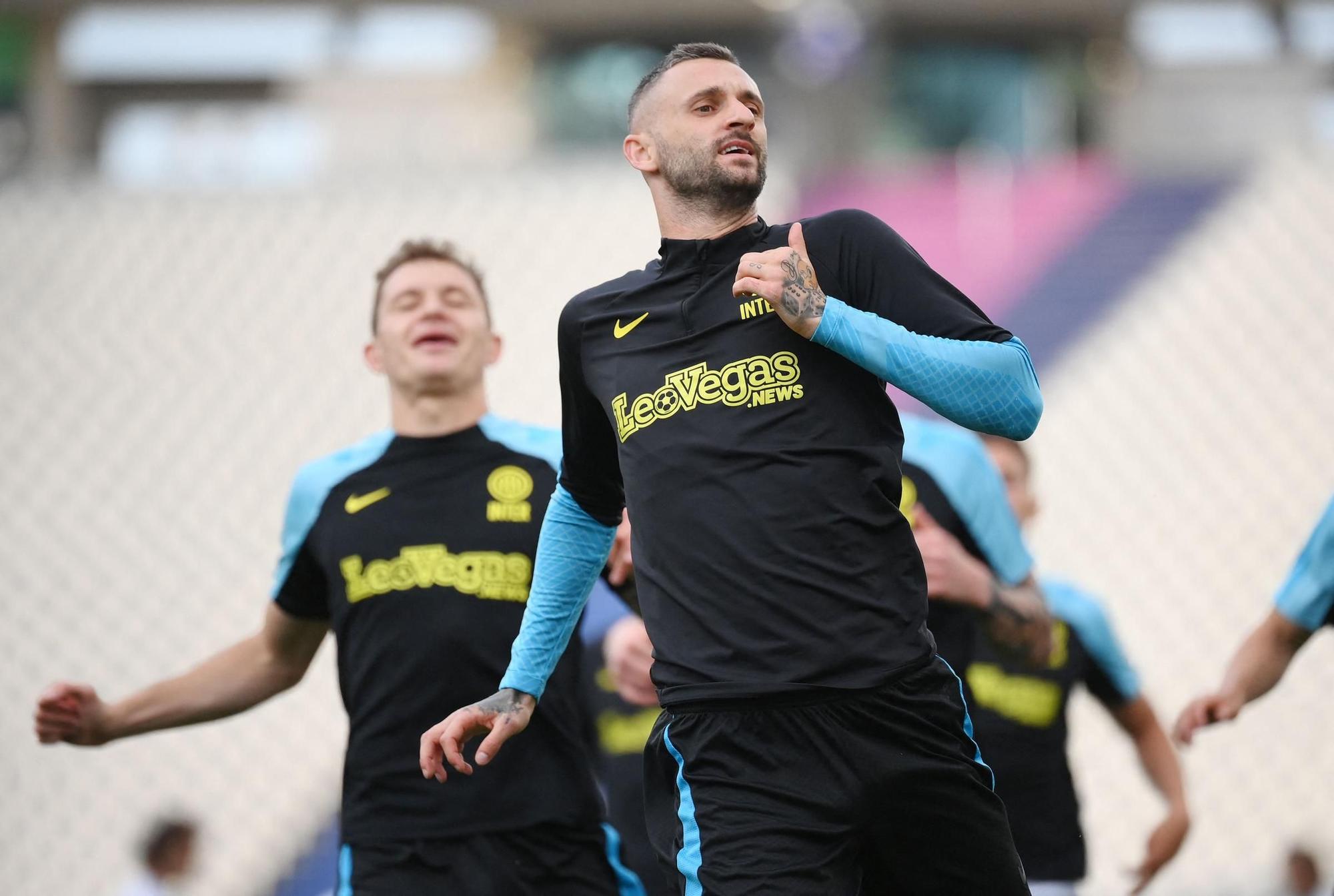Marcelo Brozovic, durante un entrenamiento previo a la final contra el Inter.