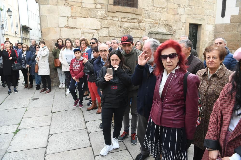 La procesión de Nuestro Padre Jesús Nazareno y Nuestra Señora de la Amargura salió ayer por las calles de la Ciudad Vieja en un Jueves Santo sin apenas lluvia.