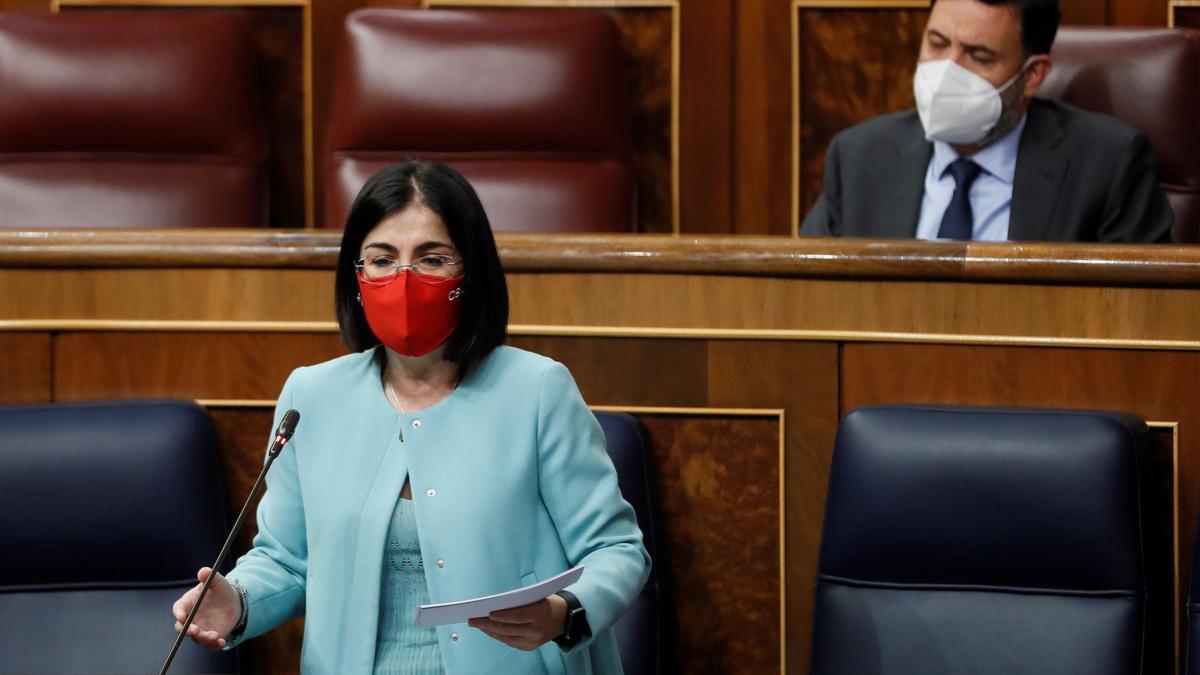 La ministra de Sanidad, Carolina Darias, en el Congreso