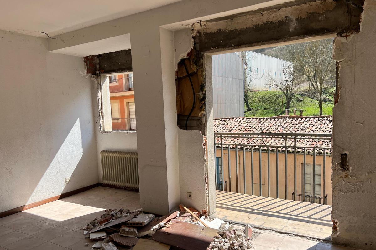 Una de les habitacions que s'estan rehabilitant.