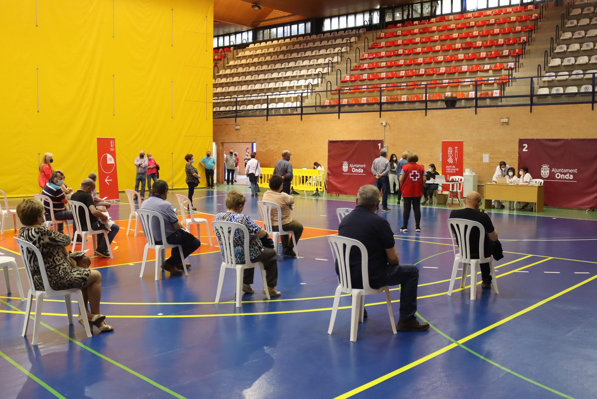 Sanitat activa los nuevos 'vacunódromos' en los municipios de Castellón