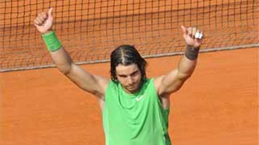 Nadal humilla a Federer en la final de Roland Garros