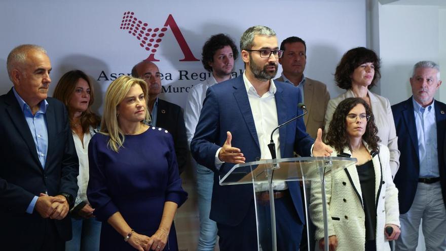 El PSOE exige la dimisión de Castillo &quot;por ser el brazo ejecutor de las cacicadas de López Miras&quot;