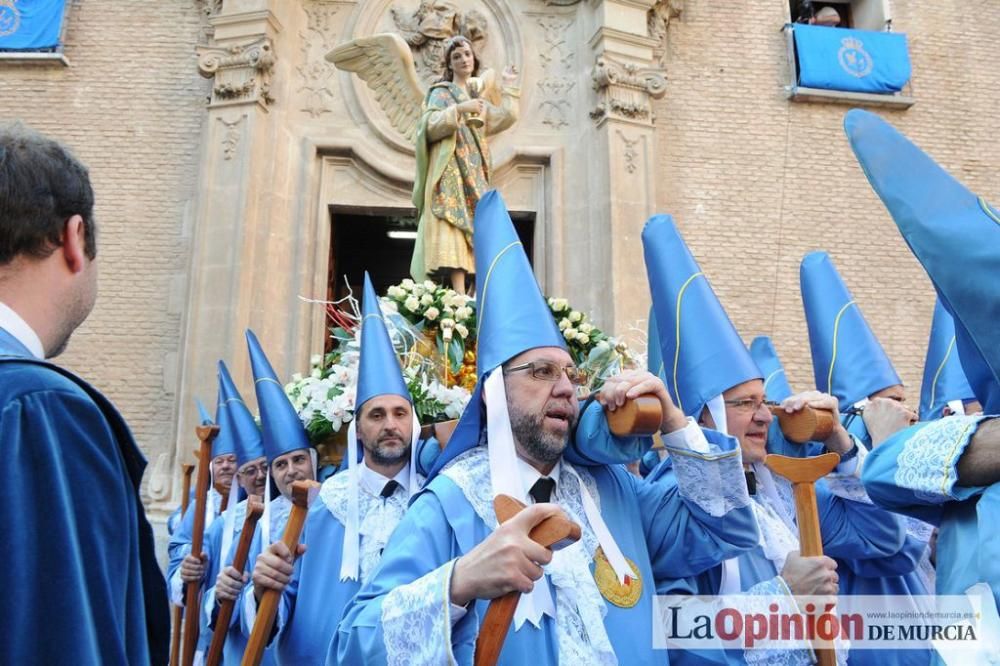 La procesión del Amparo a su salida de San Nicolás