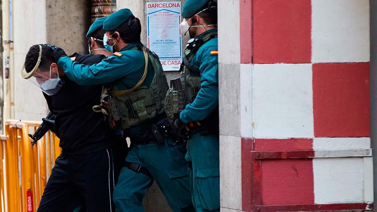 Trasladan al presunto Yihadista detenido en Barcelona a dependencias policiales