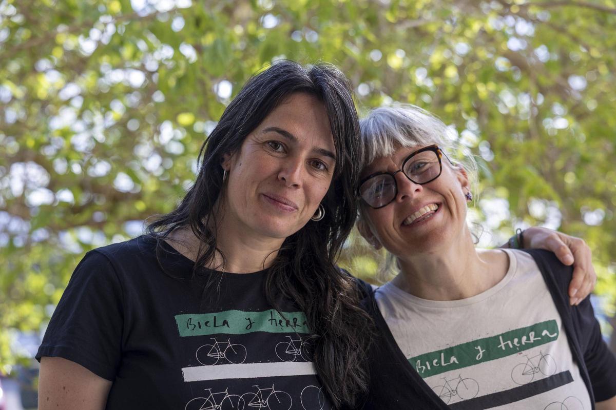 Ana Santidrián y Edurne Caballero, de la asociación Biela y Tierra