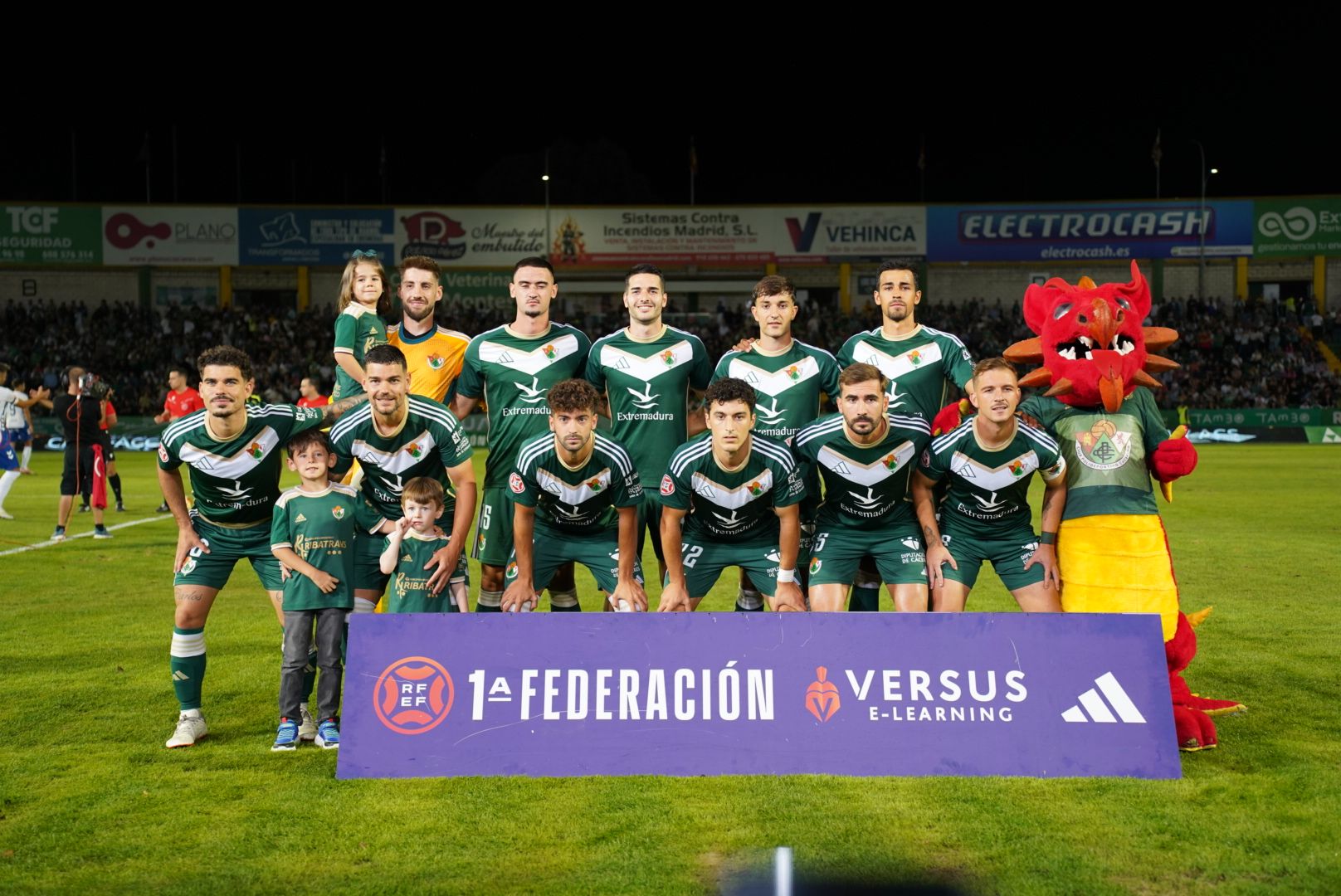 Las imágenes del Cacereño-Tenerife