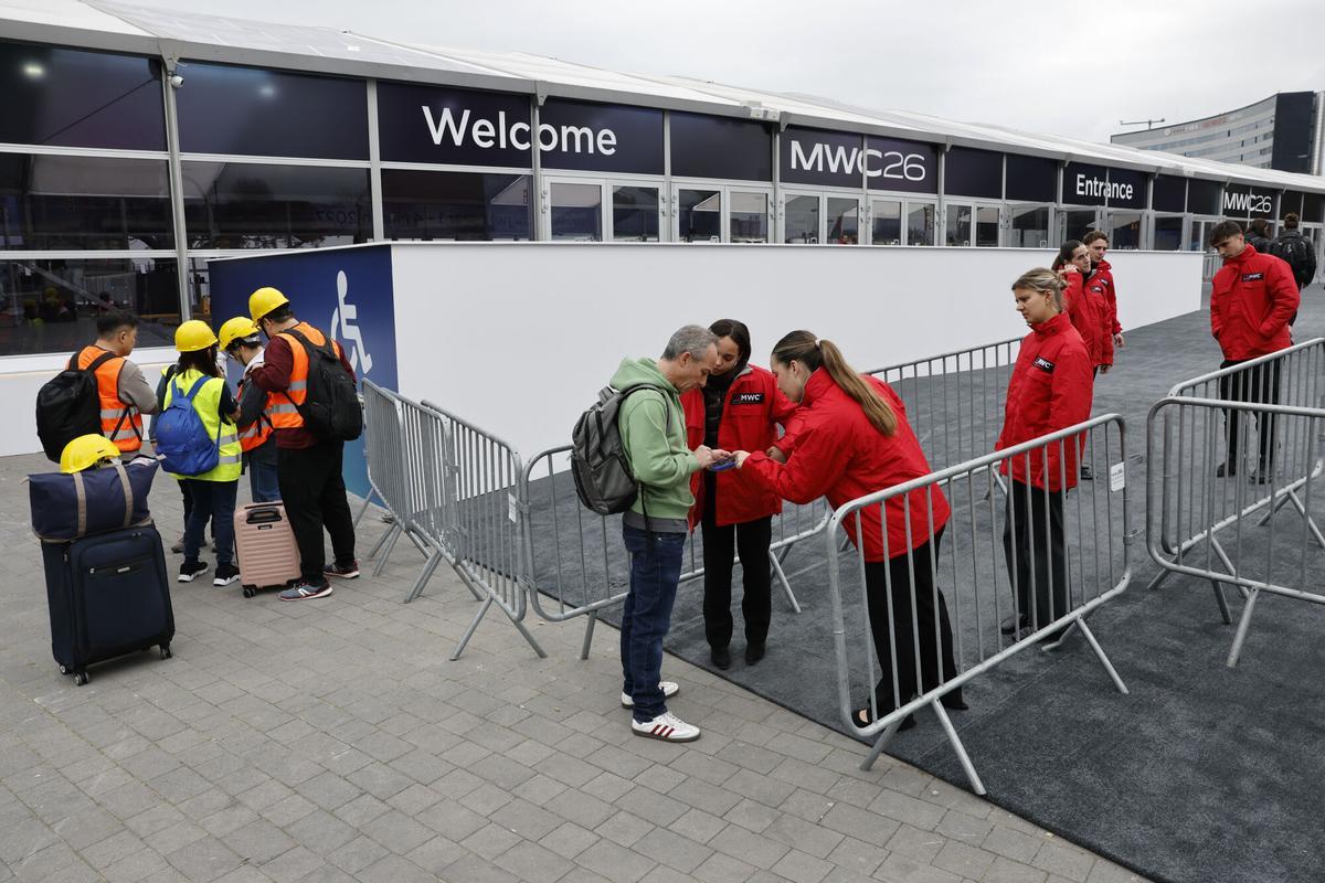 Preparativos del MWC, este sábado 28 de febrero en en el recinto de Gran Via de la Fira de Barcelona.