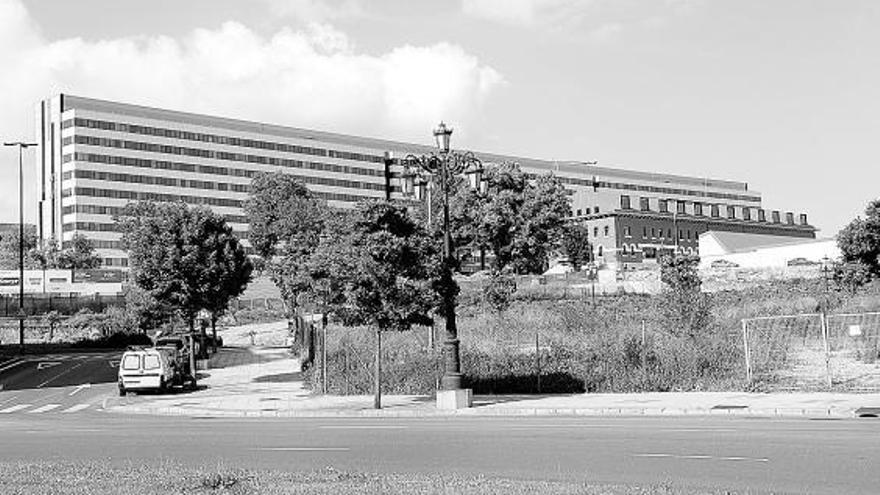 Vista parcial del nuevo Hospital Universitario Central de Asturias (HUCA) que se construye en La Cadellada.