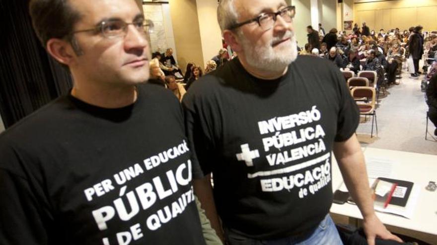 La asamblea de profesores en el instituto de secundaria Abastos fue multitudinaria.