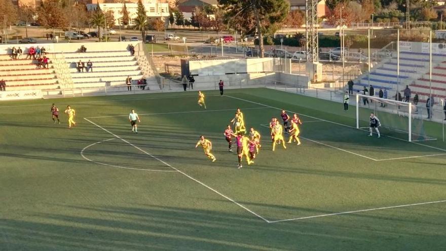 El Badalona liquida al Eldense