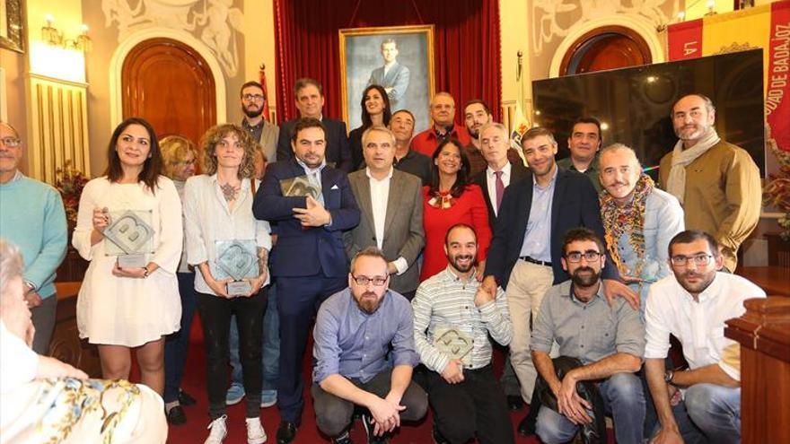 Los premios Ciudad de Badajoz se entregan a los galardonados