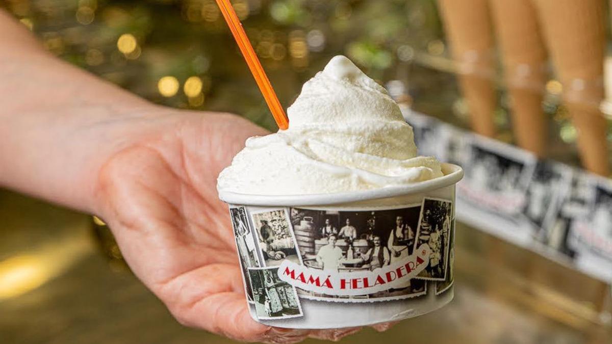 Mamá Heladera hace helados basados en los recuerdos de la gente del barrio.