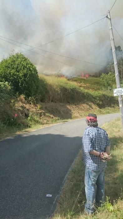 Incendio en la parroquia de O Viso, en Redondela // FdV