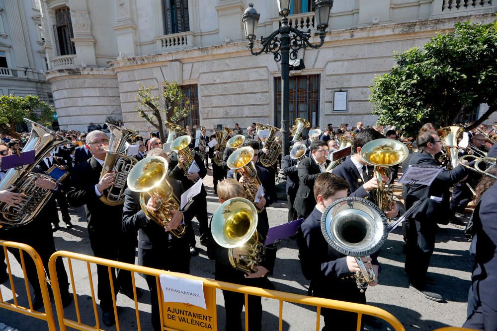 Actos de la Crida: Entrada de bandas de música