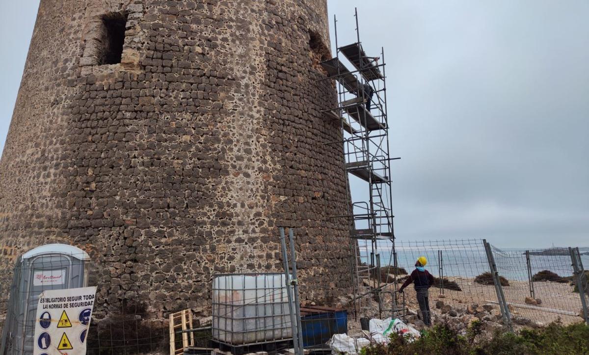 La torre de ses Portes sana su herida | FOTOS: CRISTINA MARTÍN