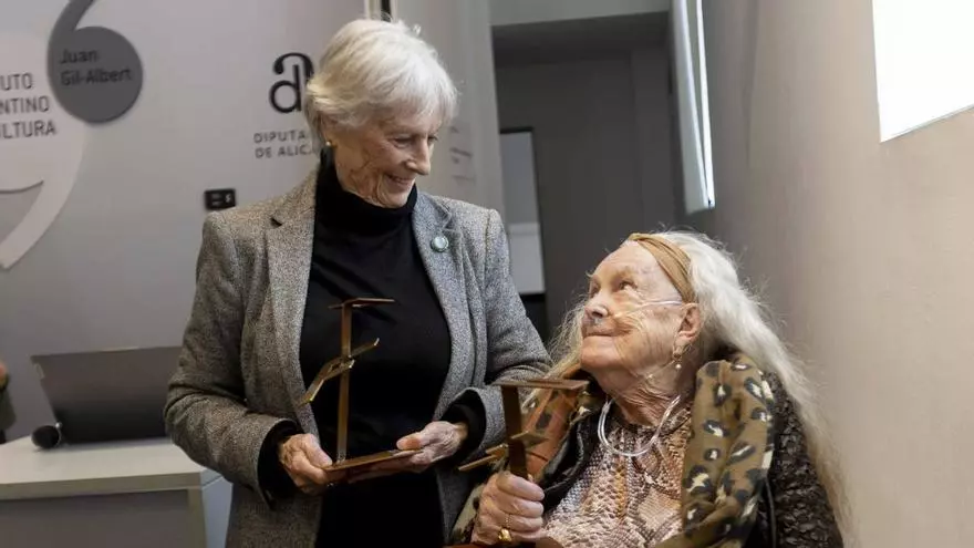 Homenaje en Alicante a dos mujeres que dejan huella: Pirula Arderius y Elvira Pizano
