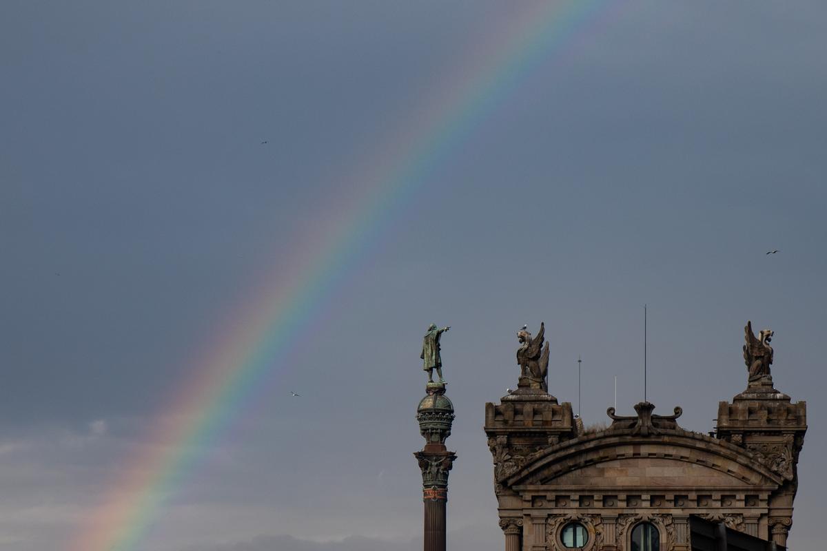 La colossal bestiesa de prohibir l’arc de Sant Martí