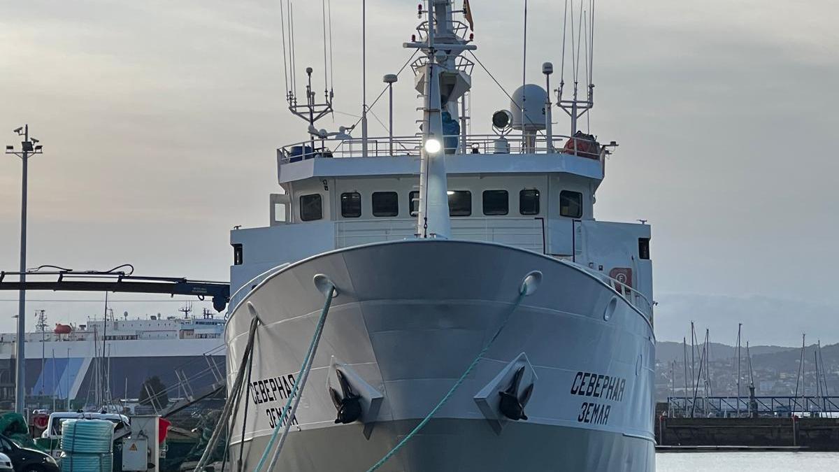 El «Severnaya Zemlya», hermano del «Novaya», el pasado invierno en Vigo