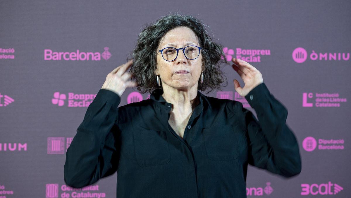 Antònia Carré Pons, fotografiada en el photocall de la gala de la 75a Nit de les Lletres Catalanes celebrada en el Palau Nacional.