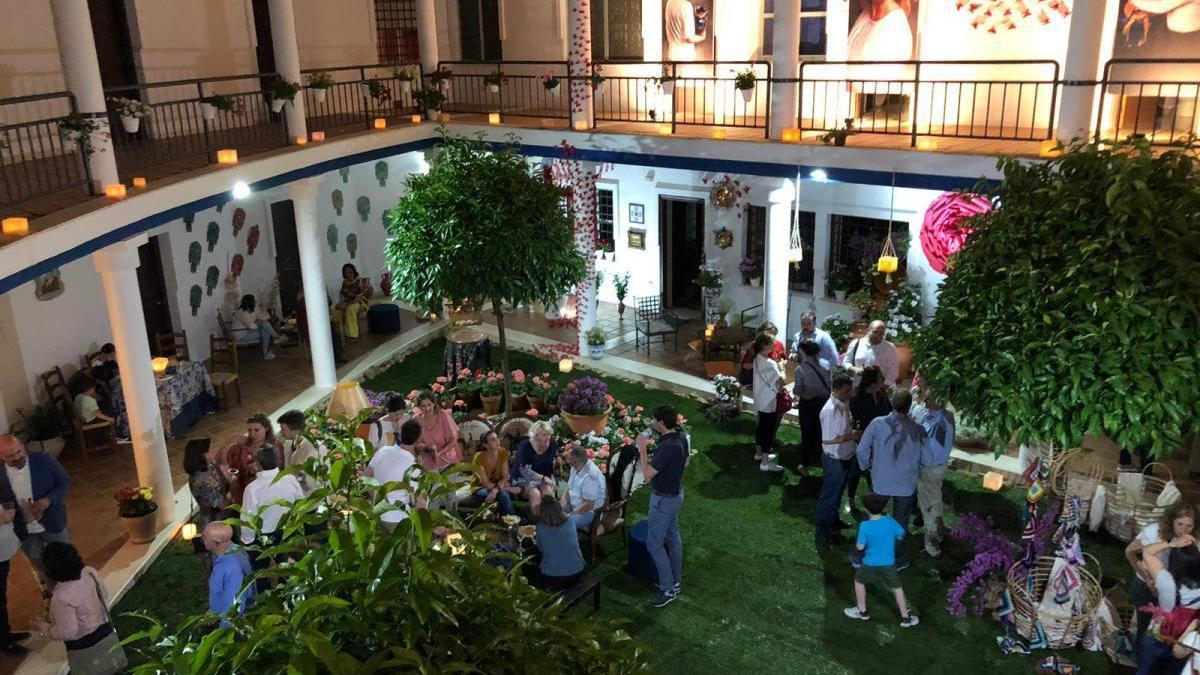 El patio solidario del barrio del Guadalquivir